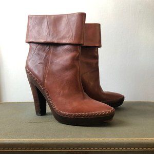 G Series NikeAir 100% Leather Ankle Boots with Slouch and Buckle Detail, Size 9